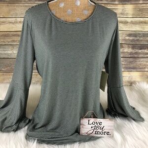 Sejour Olive Green & Ivory 3/4 Length Bell Sleeves Top